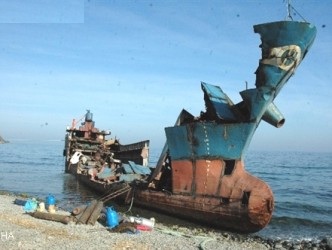 Sahili Gemi Söküm Alanı Yaptılar