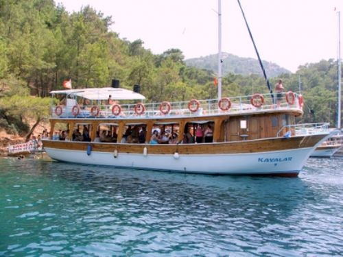 İzmir Körfezi Canlılık Kazanıyor