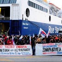 Komşu'da Grevler Gemilere Sıçradı