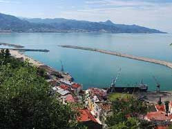 Giresun Limanı'na Yeni Konteyner Vinç