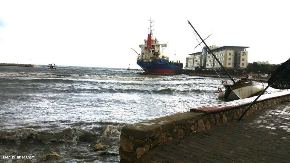 &quot;Hayalet gemi&quot; Gofer B Sürüklenerek Mordoğan&#039;da Karaya Oturmuştu