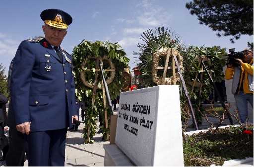 Sabiha Gökçen Anıldı