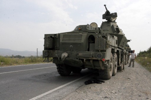 Tankı Yol Kenarına Parkedip Kaçtılar