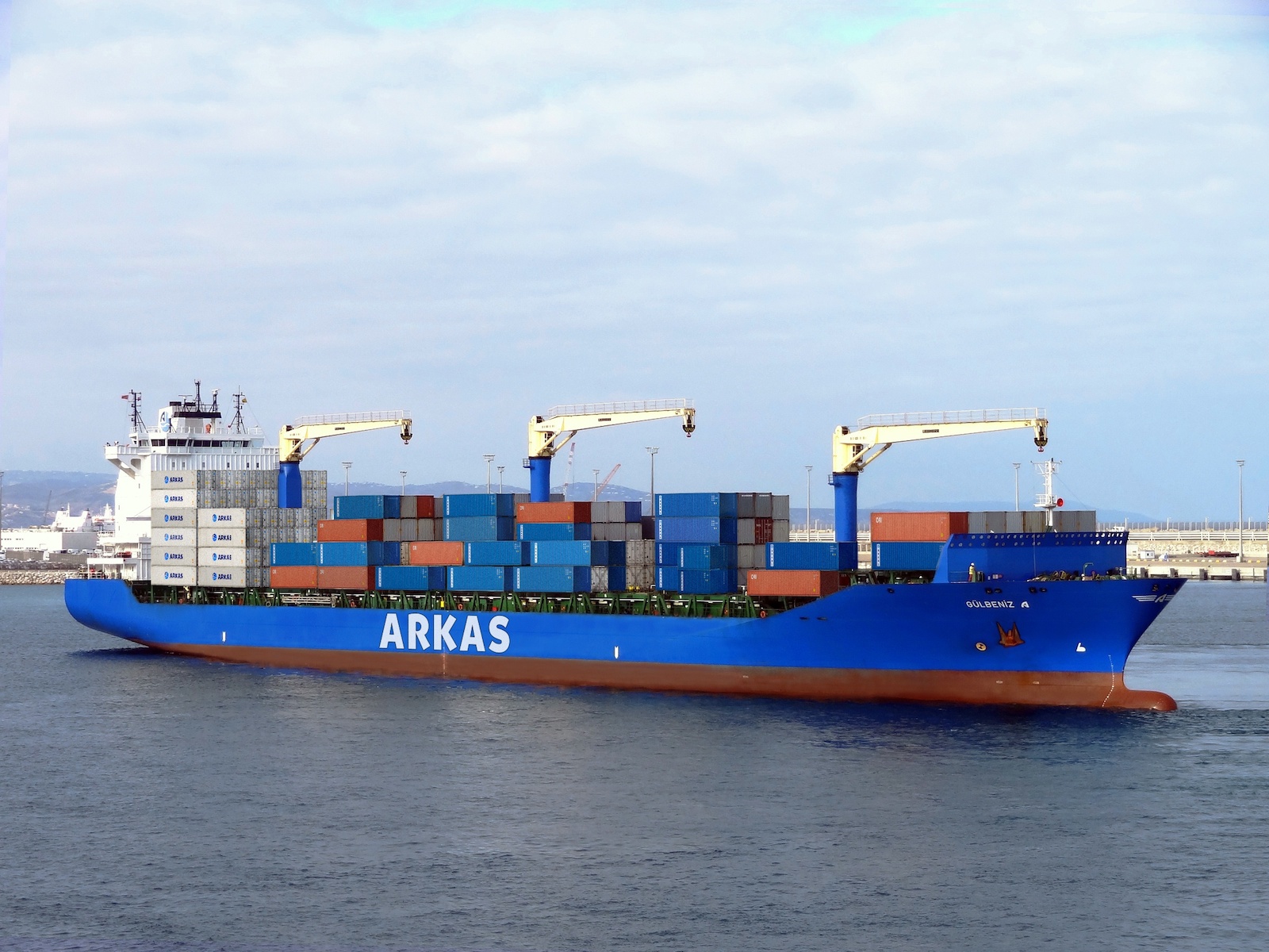 Arkas, Batı Afrika servisini geliştirdi