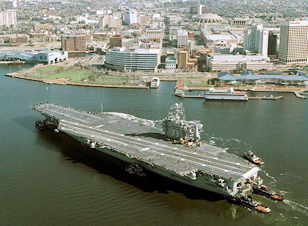 Nükleer Uçak Gemisi Japonya'yı karıştırdı!