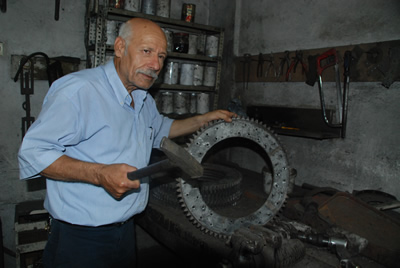 ...İskenderun ekonomisi düzelmez