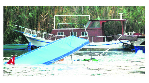 Halay çekerken tekneyi batırdılar