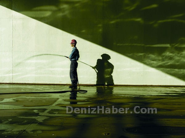 İlklerin sergisi: 'Haliç Tersanesi Sakinleri'