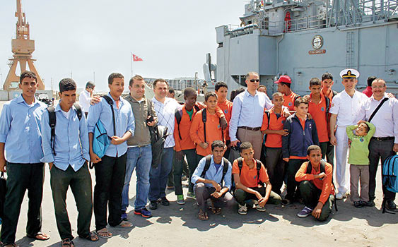 Barbaros’u Türk Okulu Öğrencileri Karşıladı