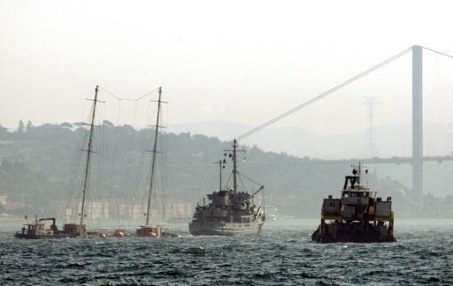 Boğaz'da Askeri Hedef Gemisi