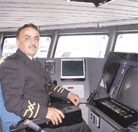 Temizlikçilikle başladı feribotlara kaptan oldu