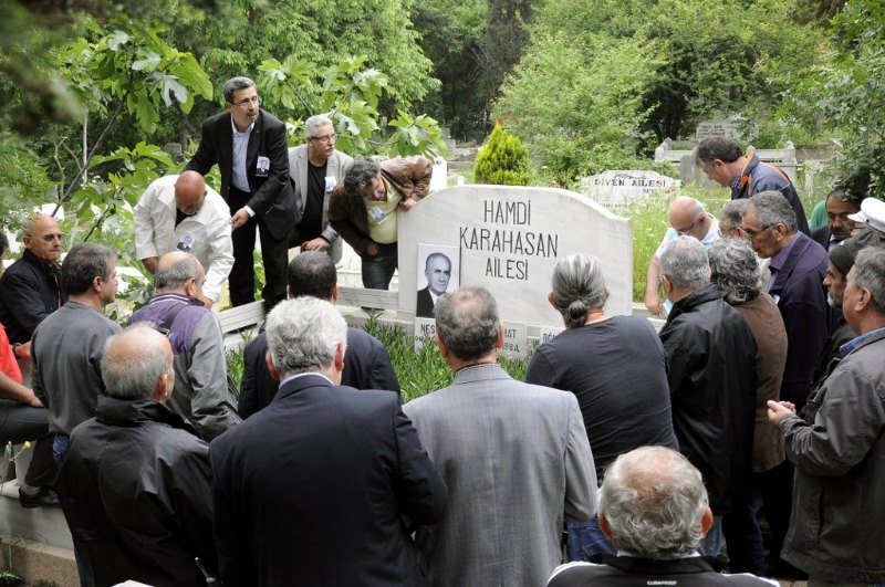 DENİZDER, Hamdi Karahasan&#039;ı Andı