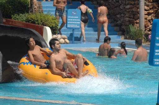 'Pis Havuzlar, Dış Kulak Enfeksiyonlarını Tetikler'