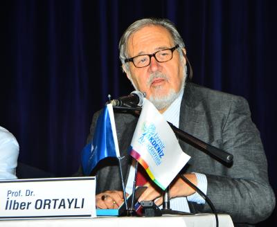 Ünlü Tarihçi Akdeniz&#039;i Anlattı