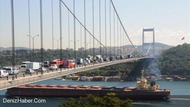 Boğazlardan Yılda 100 Bin Gemi Geçiyor