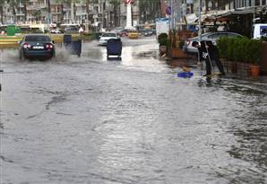 İzmir&#039;de Kordon&#039;u Deniz Bastı