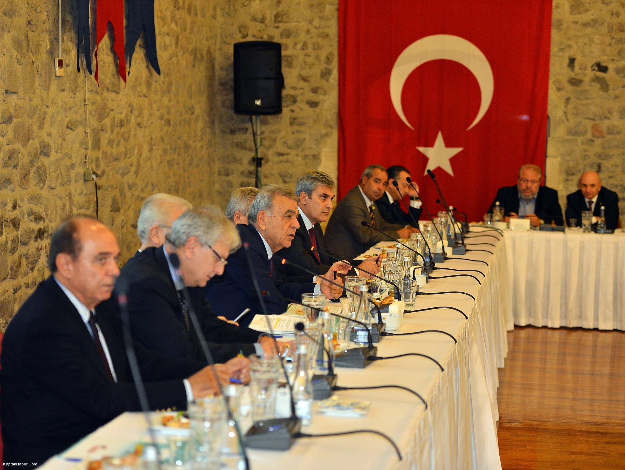 İzmir Limanı önce taranacak sonra satılacak