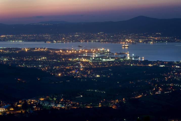 Körfez’e Gelen Gemi Sayısı Yarı Yarıya Azaldı