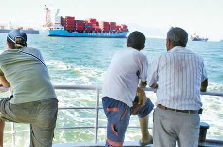İzmir’in gözbebeği limanı, kan ağlıyor