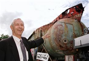 Denizaltı Kaşifi Piccard Hayatını Kaybetti