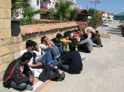 Çanakkale'de 30 Kaçak Yakalandı