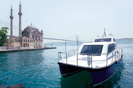 Ünlüler De İDO&#039;nun Deniz Taksilerinin Müdavimi