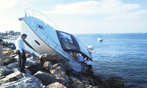 Arjantin’de İki Gemi Karaya Oturdu