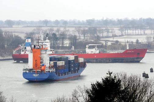 Tanker Kanalda Böyle Karaya Oturdu