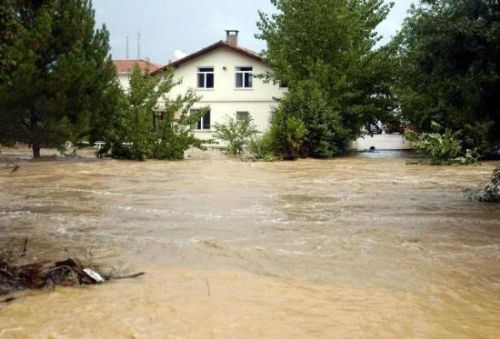 Kilyos Deresi Taştı