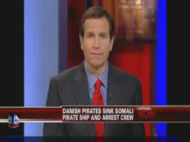 Danimarka Savaş Gemisi Korsanları Vurdu