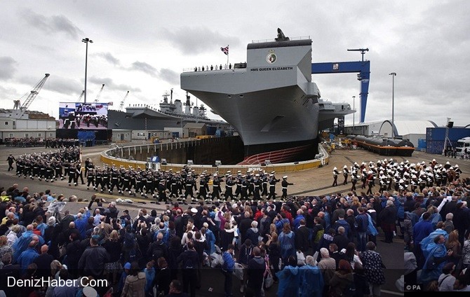 HMS Queen Elizabeth  Denize İndirildi
