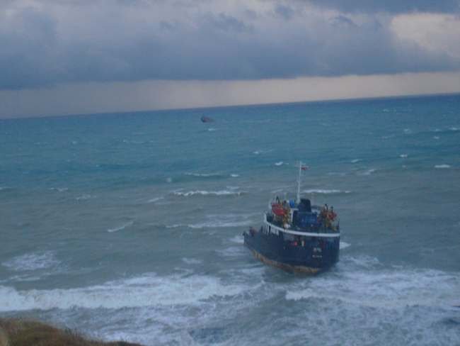 Kramco İsimli Gemi Batıyor...