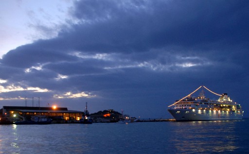 Kuşadası&#039;na Yılın İlk Kruvaziyeri Geldi