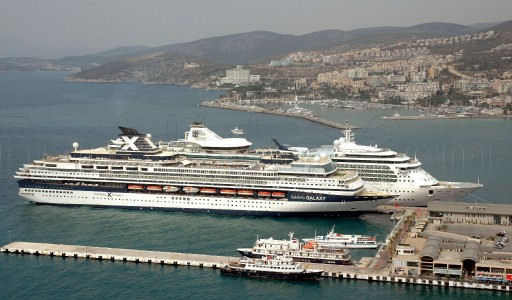 Celebrity Cruises Özür Diledi