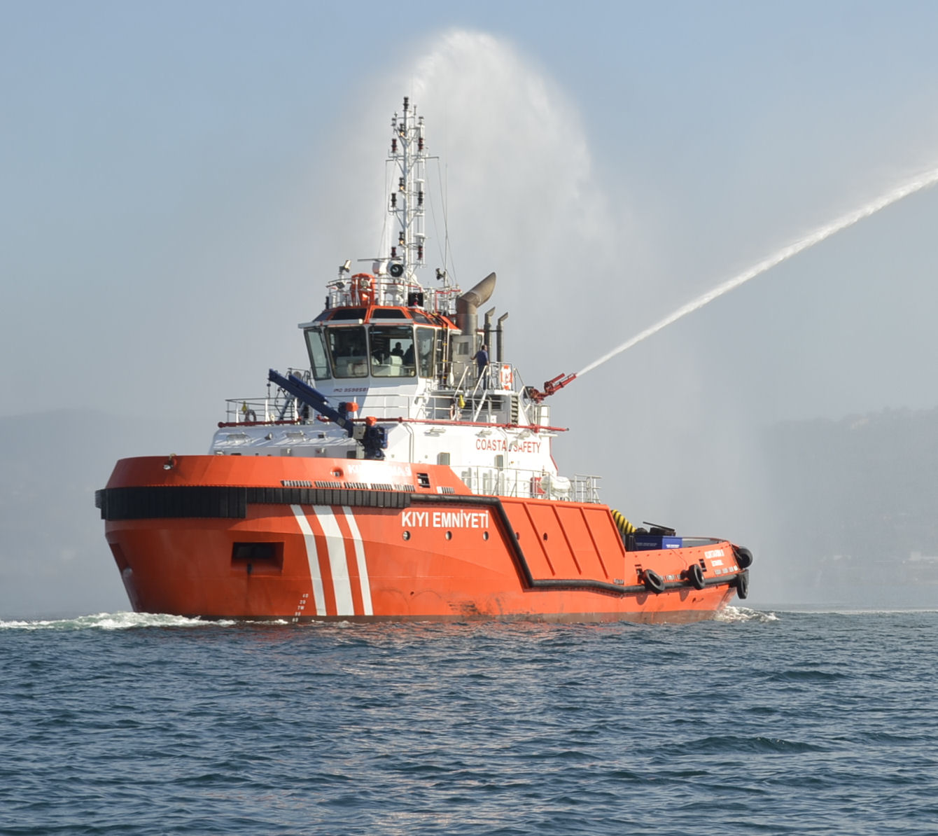 Kurtarma 9 Römorkörü Fotoğrafları