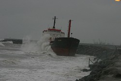 MV Daphne Kurtarılmaya Çalışılıyor