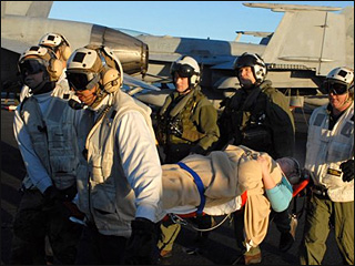 Uçak Gemisinde Apandisit Ameliyatı