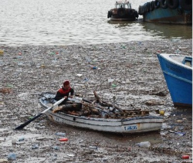 Limandaki Çöpün Sebebi Yağmur