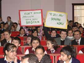 Gemi geçişlerine 'liseli' tepkisi...