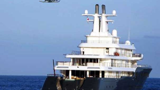 Ünlü Milyarder Böyle Geldi