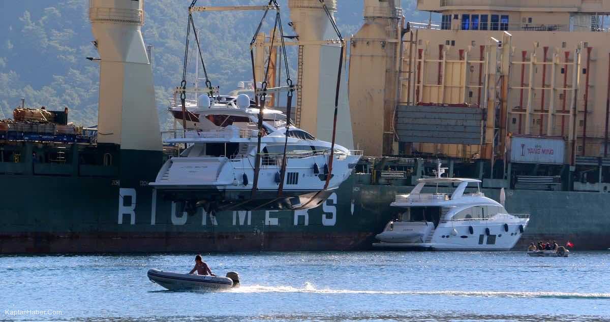 Lüks yatlar kargo gemisiyle gönderiliyor