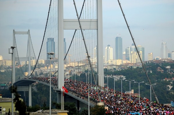 İstanbul Avrasya Maratonu İle Koşuyor