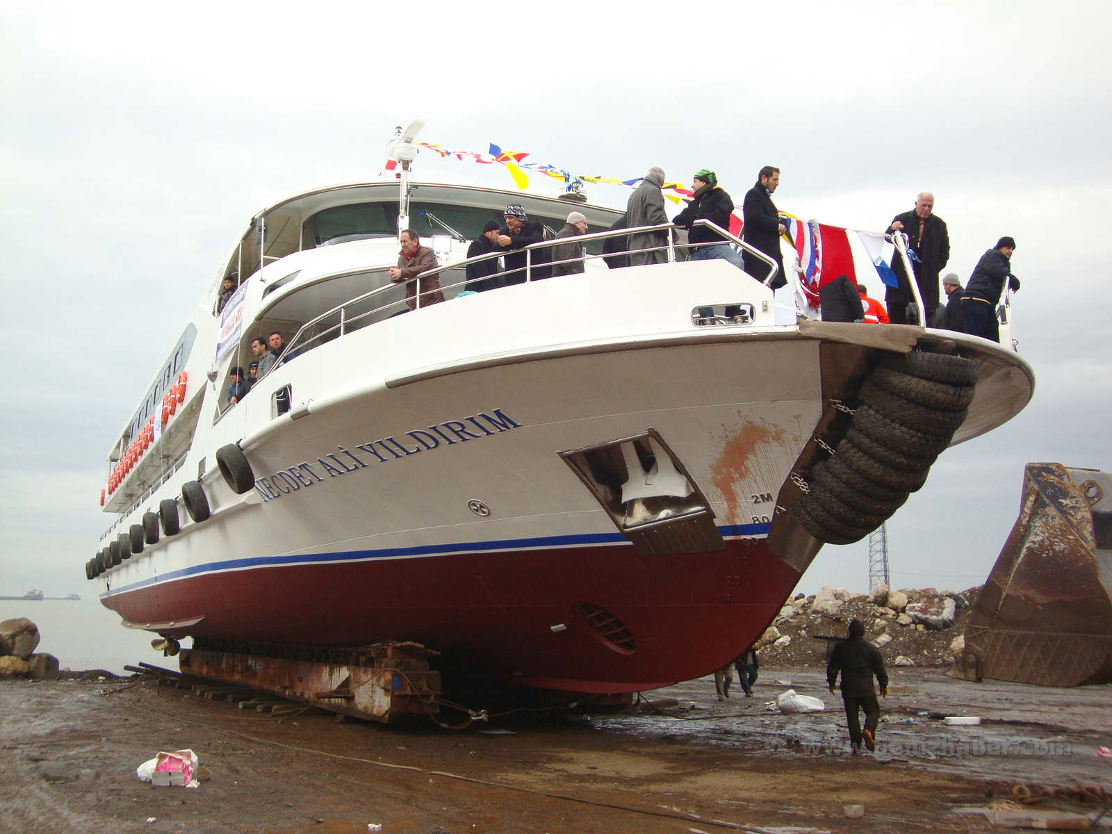&#039;Necdet Ali YILDIRIM&#039;  Denize İndirildi
