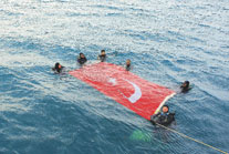 Dalgıçlar Mesudiye’yi Bayrakla Hatırlattı