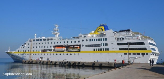 &quot;Hamburg&quot; Kruvaziyer Gemisi Mudanya Limanına Geldi