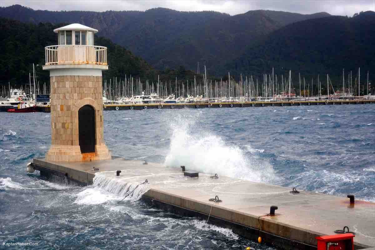 Muğla'da kuvvetli rüzgar