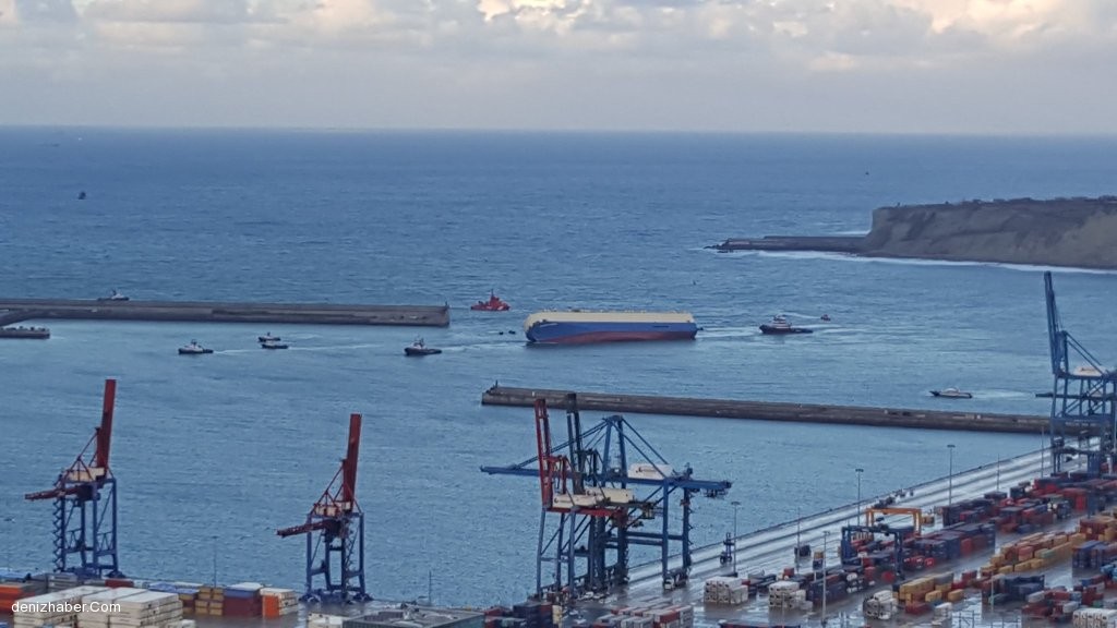 Yükü kaçak çıktı, Modern Express Bilbao Limanına ulaştı