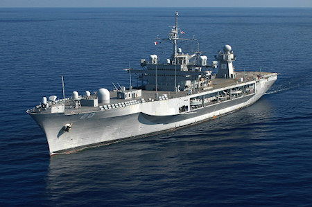 USS Mount Whitney Daha Önce De Geçmiş