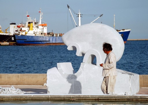 Mersin Sahilinde Sanat Uğraşı