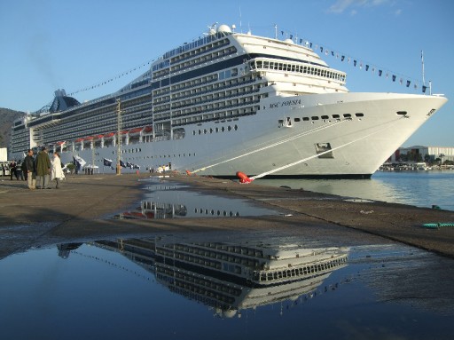 &#039;Yüzen Şehir&#039; Poesia Gemisi Antalya&#039;da